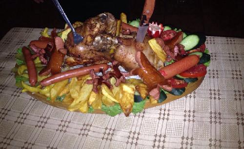 Жареная свиная рулька