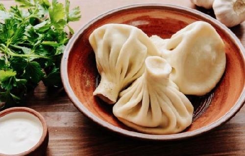 Хинкали  с  рубленным мясом и приправами